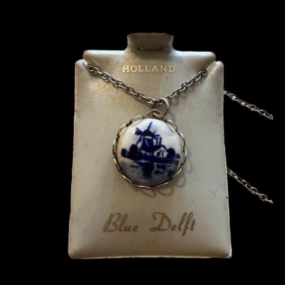 Dutch Delft Tile Pendant & Necklace - Picture 2 of 2